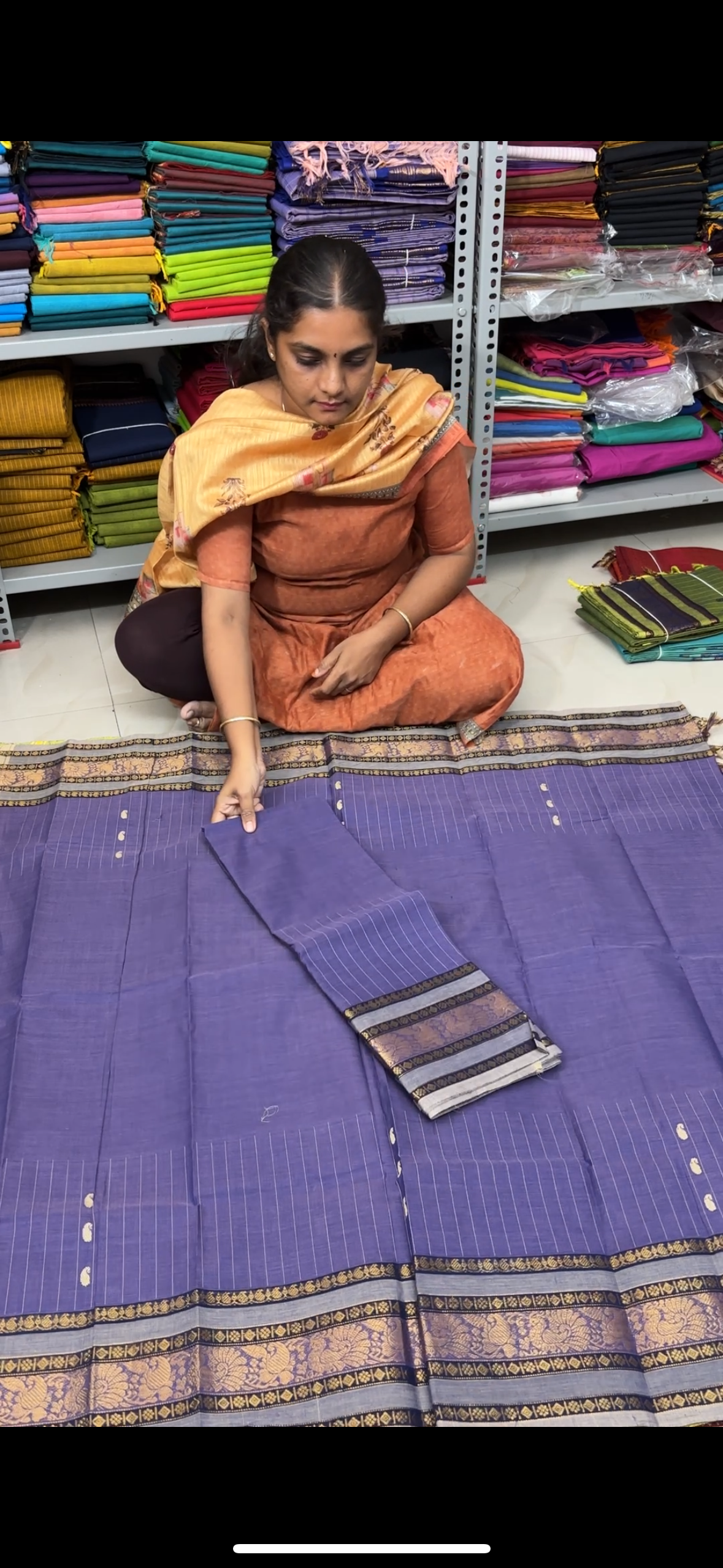 Mahitha - Dark lavender