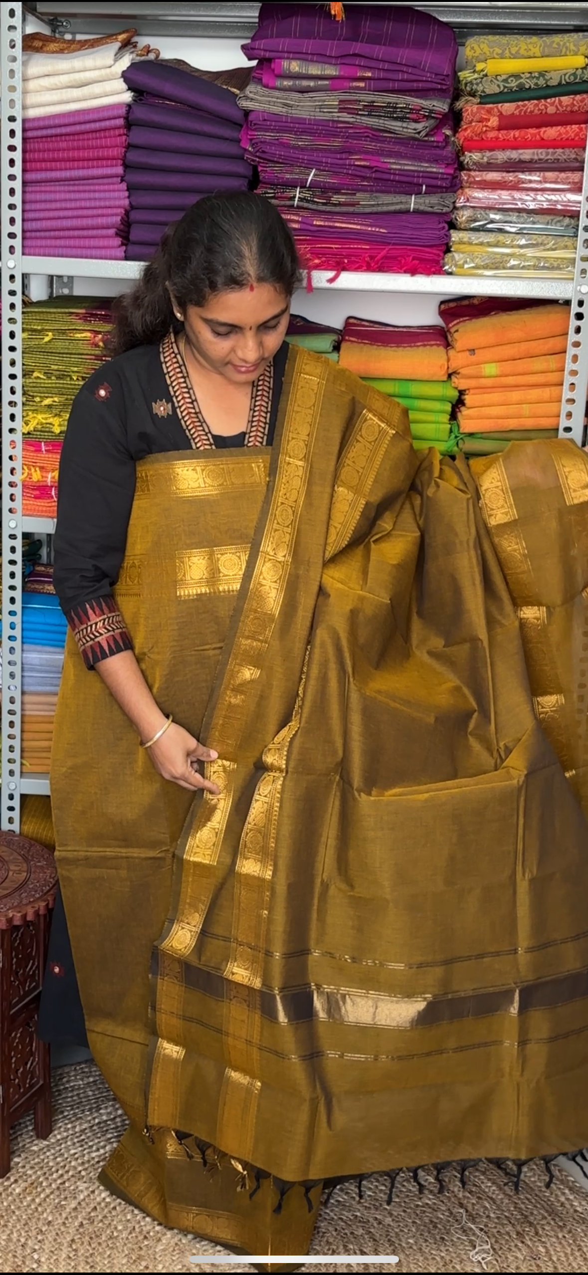 Ayathi-Mehendi