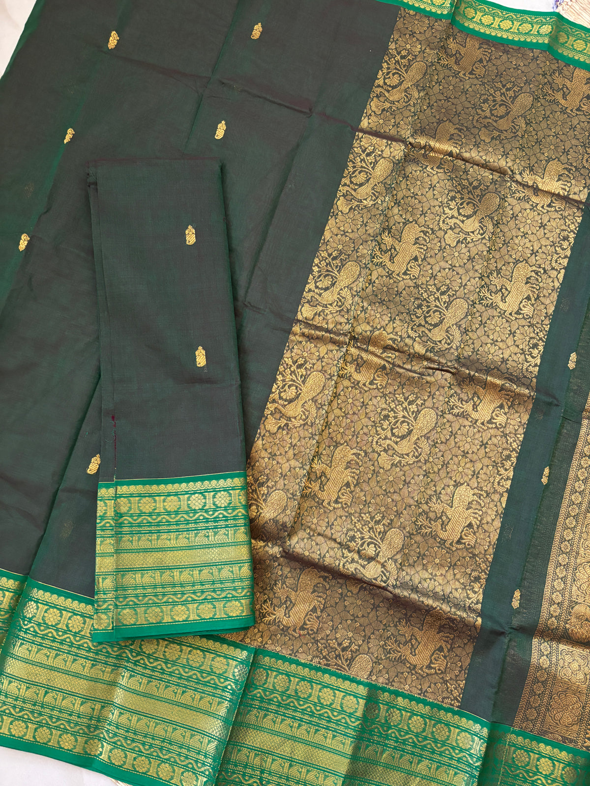 Varnika - Kanchi Rich pallu sets