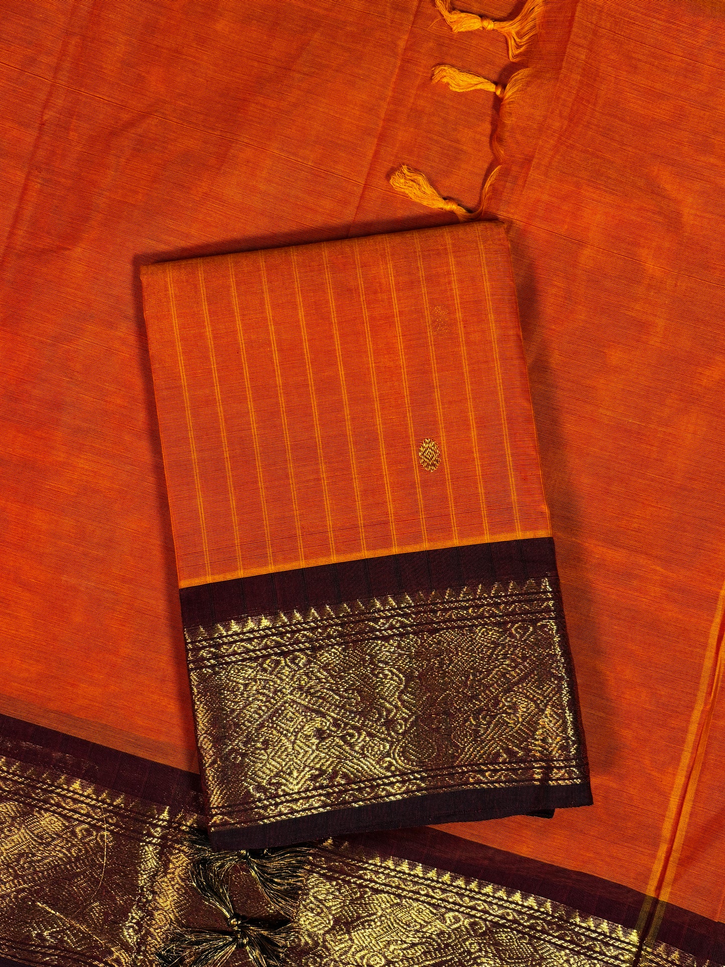 Tharagai-Rust orange